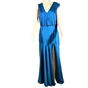 FAME AND PARTNERS Pleat Chiffon Gown, Teal Color